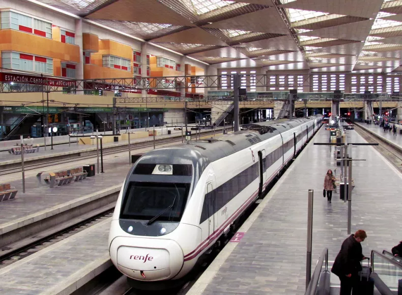 35500927120_3eba144768_b.jpg ave renfe